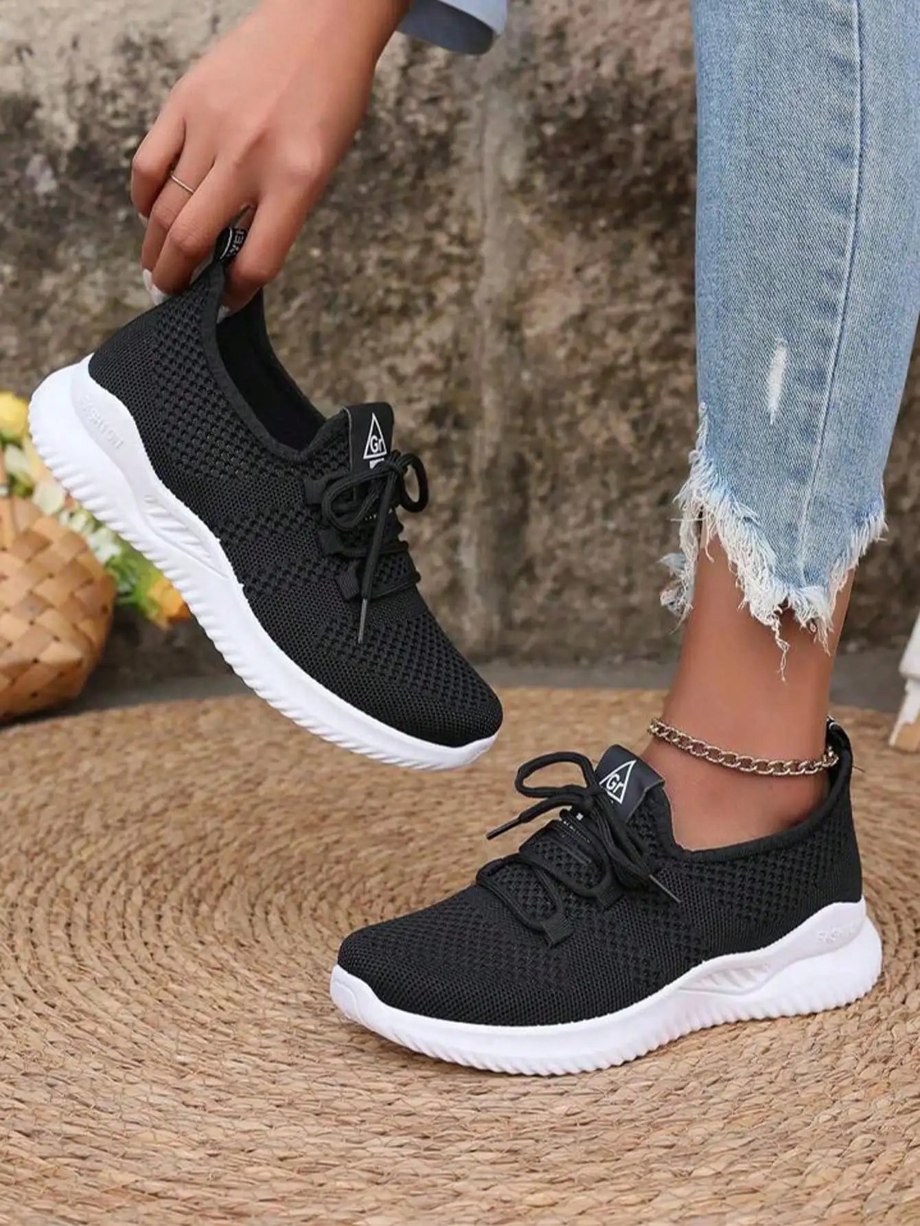 Women's Lightweight Walking Sneakers Breathable Mesh Upper Non-Slip Outsole Comfortable Slip-On Casual Shoes