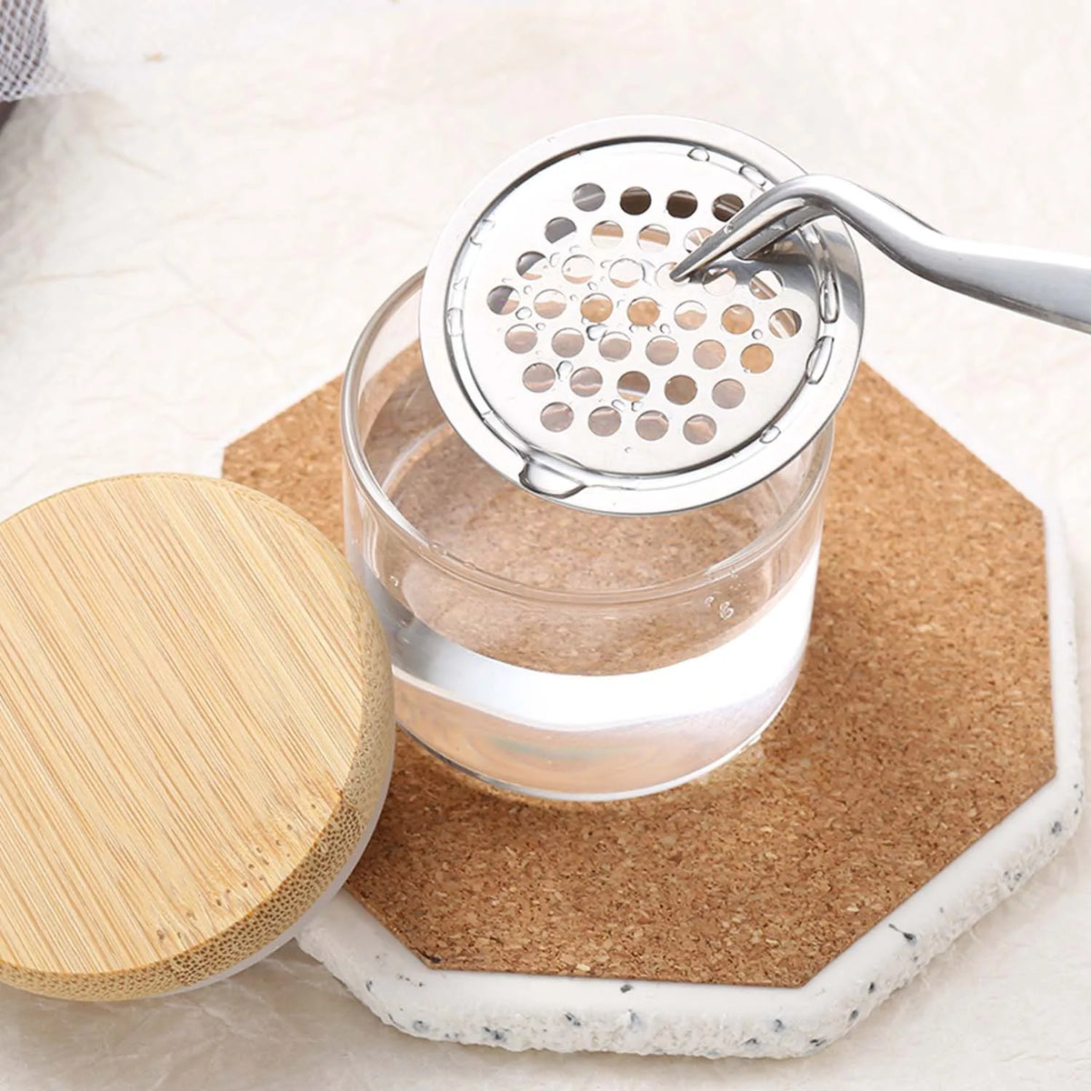 Nail Brush Cleaner Cup With Stainless Steel Mesh Base