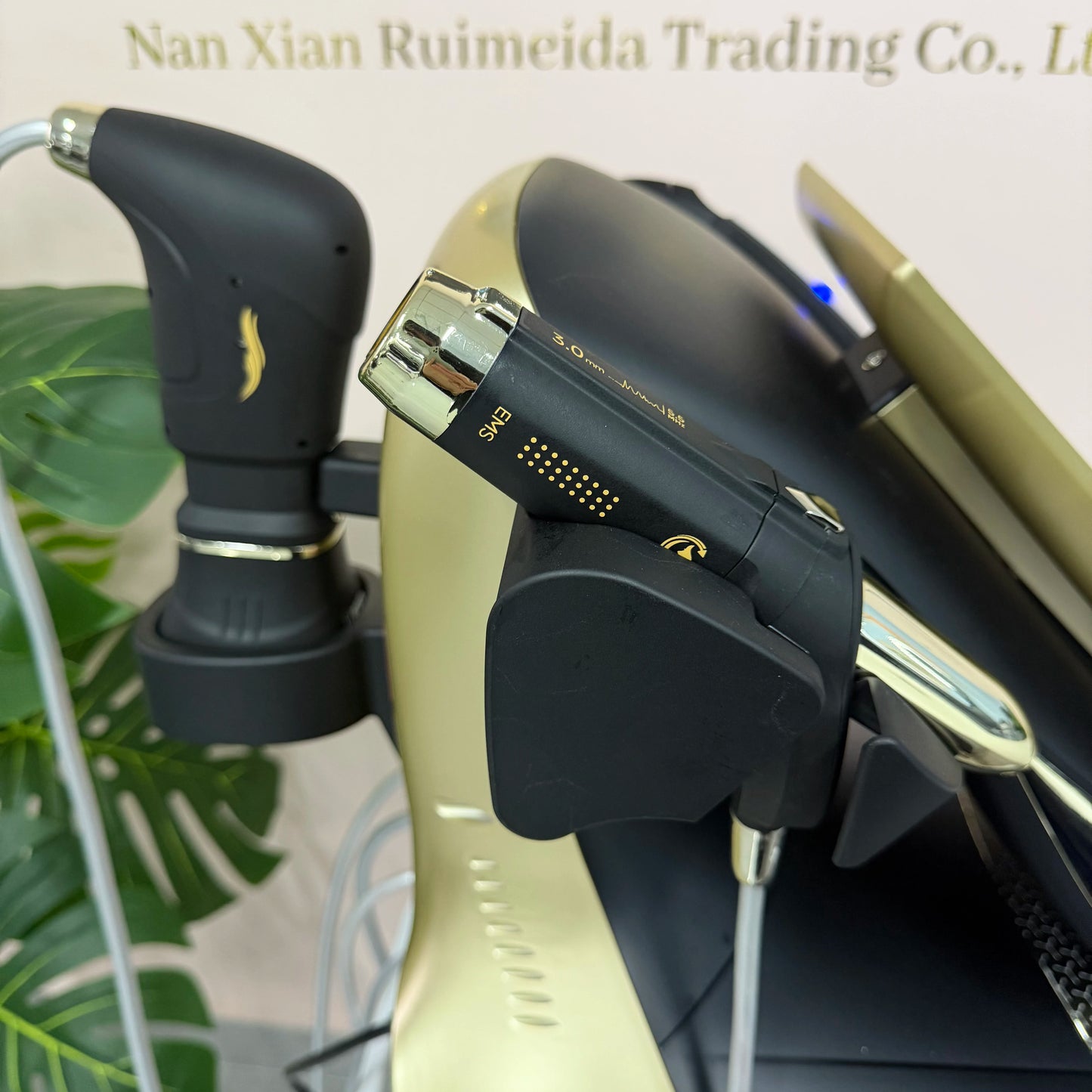 Portable 25D 360 Max Rf Lift Facial Lift Body Lift Skin Firming Anti-aging Skin Rejuvenation Firming Machine Salon.