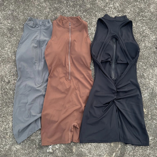 Yoga Jumpsuit Shorts Set With Zipper Scrunch Back Design