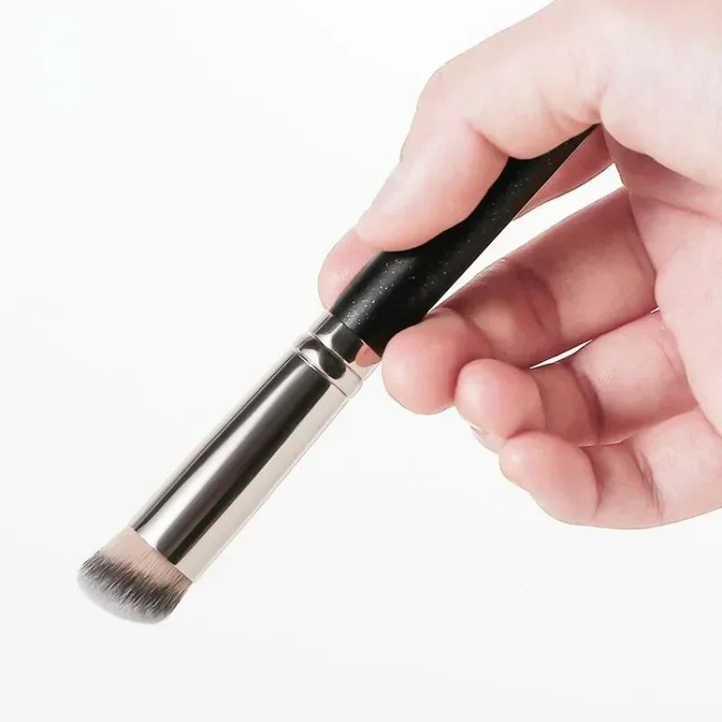 Foundation Concealer Brush for Flawless Blending and Precise Contouring