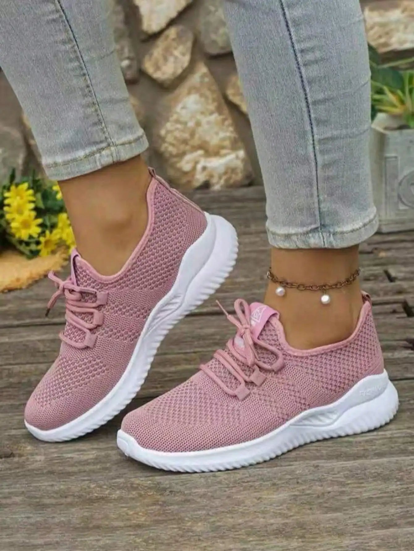 Women's Lightweight Walking Sneakers Breathable Mesh Upper Non-Slip Outsole Comfortable Slip-On Casual Shoes